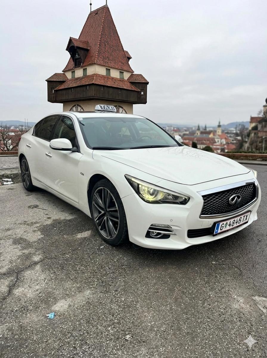 Taxi Graz 007 Infiniti Q50 am Schlossberg Graz - Komfort Transfer